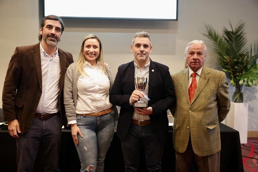 New Holland recibió el premio a “Mejor Stand” en la Expo Rural 2022 (1).jpg